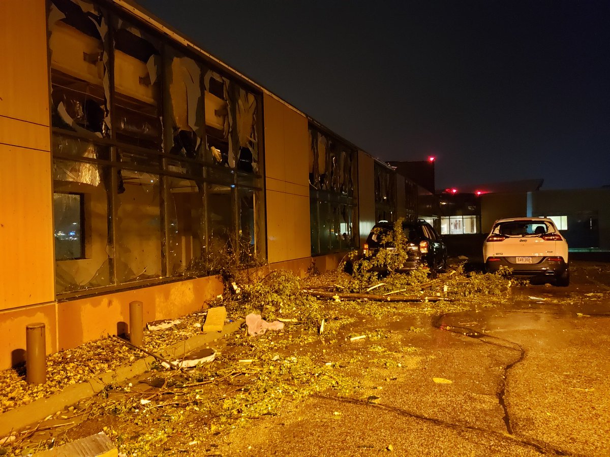 Large tornado hits SiouxFalls SD overnight. damage at the Avera Heart  Hospital