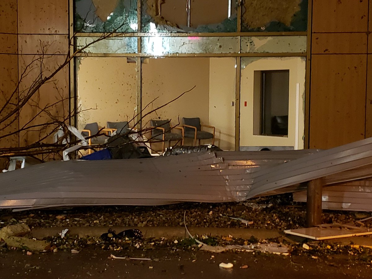 Large tornado hits SiouxFalls SD overnight. damage at the Avera Heart  Hospital