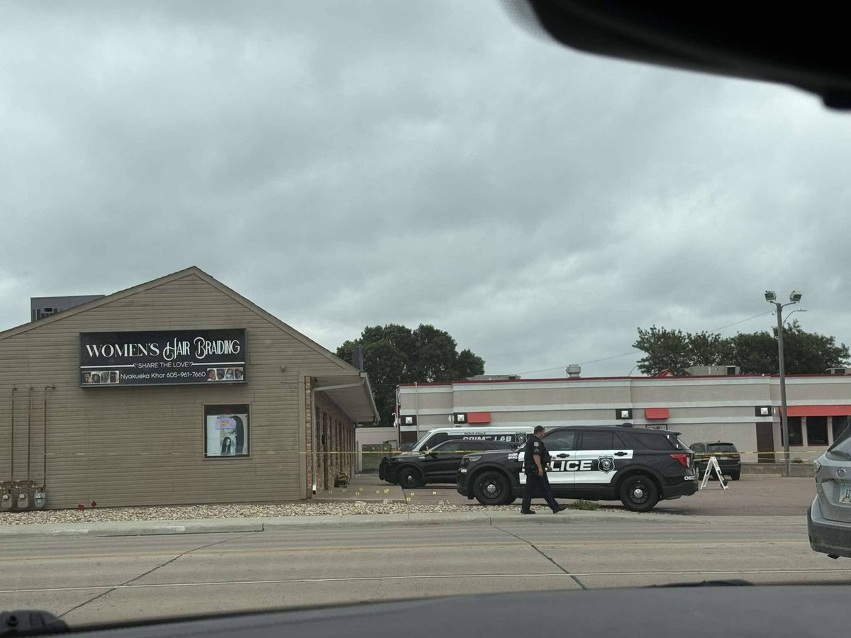 Sioux Falls Police confirm this morning stabbing was a homicide. police and emergency personnel were dispatched to the area of the 3900 block of W. 41st St.